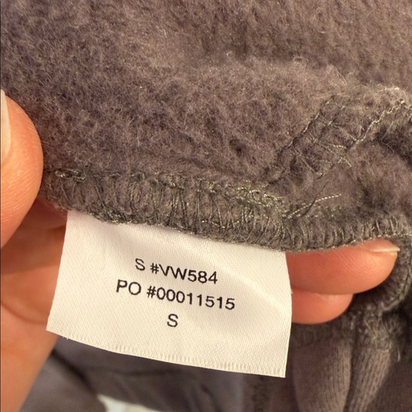 Vuori Women's Lightweight Shirt Jacket in Taupe - Picture 3 of 7